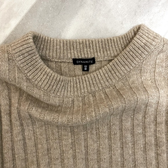 Dynamite Crewneck sweater - Picture 3 of 3